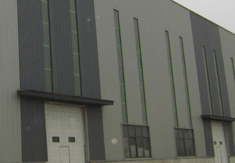  生產(chǎn)車間門(mén)口